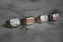 Load image into Gallery viewer, Casted Fresh Water Pearls Rings