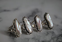 Load image into Gallery viewer, White Fresh Water Pearl Rings