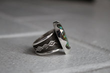 Load image into Gallery viewer, Hubei Turquoise Ring Sz 10.25