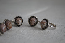 Load image into Gallery viewer, Skull carved Pearl Ring