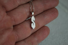 Load image into Gallery viewer, 90s S Necklace