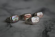 Load image into Gallery viewer, Casted Fresh Water Pearls Rings