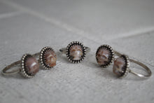 Load image into Gallery viewer, Skull carved Pearl Ring
