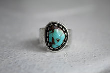 Load image into Gallery viewer, Size 8.5 Hubei Turquoise Ring