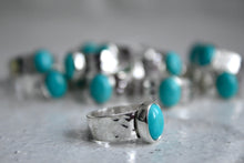 Load image into Gallery viewer, Kingman Turquoise Hammered Band